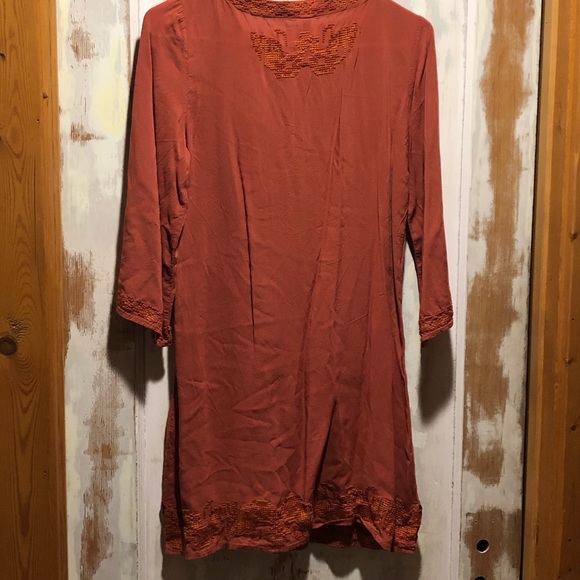 Monoreno Rust Tunic - Picture 2 of 4